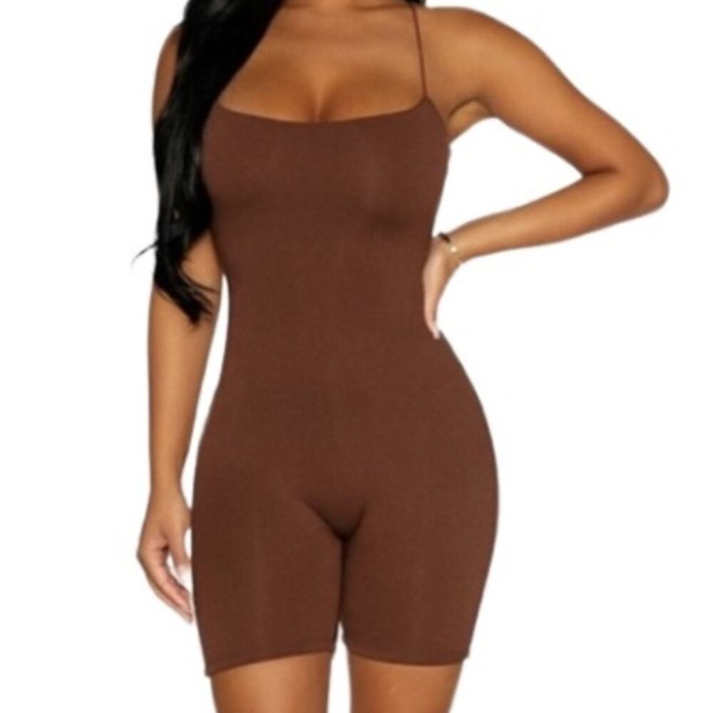 naked wardrobe Nude Criss Cross Romper Size M - Picture 1 of 7